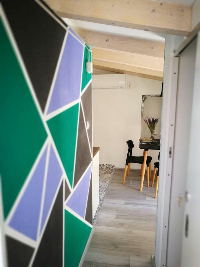 Cres Art Studio Kuning Apartment Екстер'єр фото